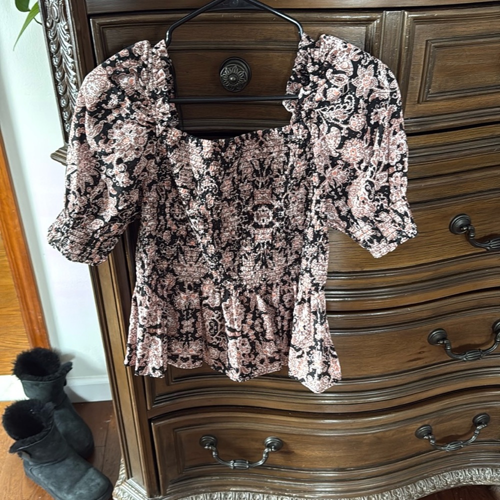 Steve Madden top